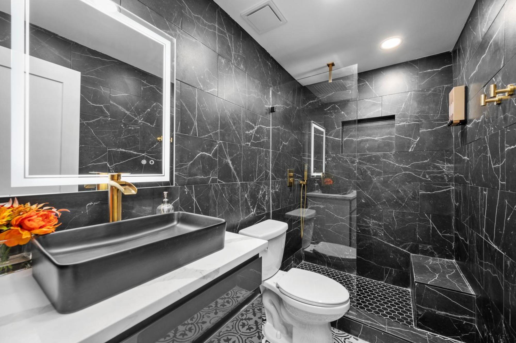 Modern 2Br City Center Getaway With Free Park Houston Exteriér fotografie