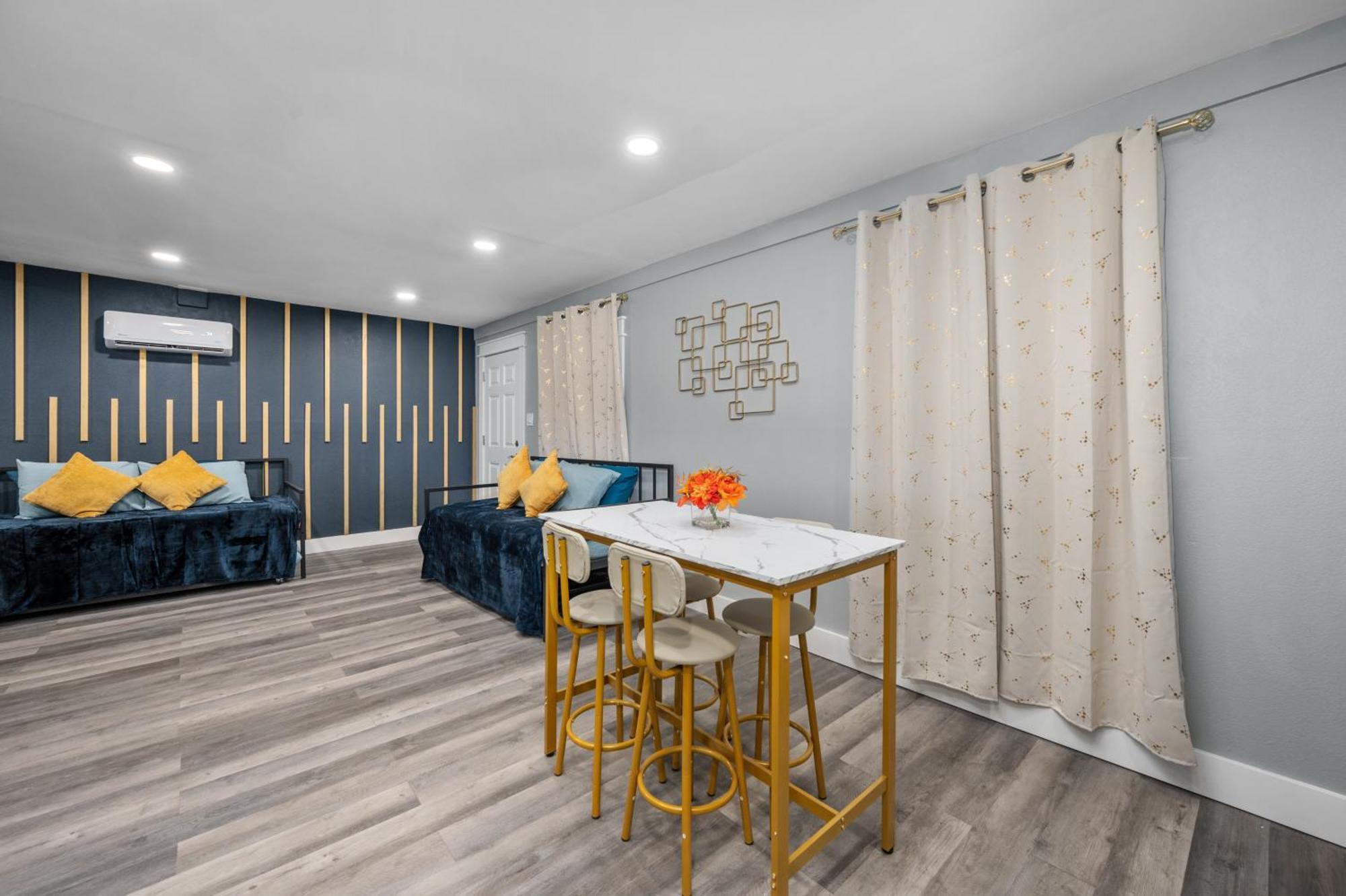 Modern 2Br City Center Getaway With Free Park Houston Exteriér fotografie